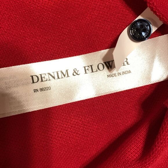 Denim & Flower Size Small short sleeve polo - Picture 4 of 7